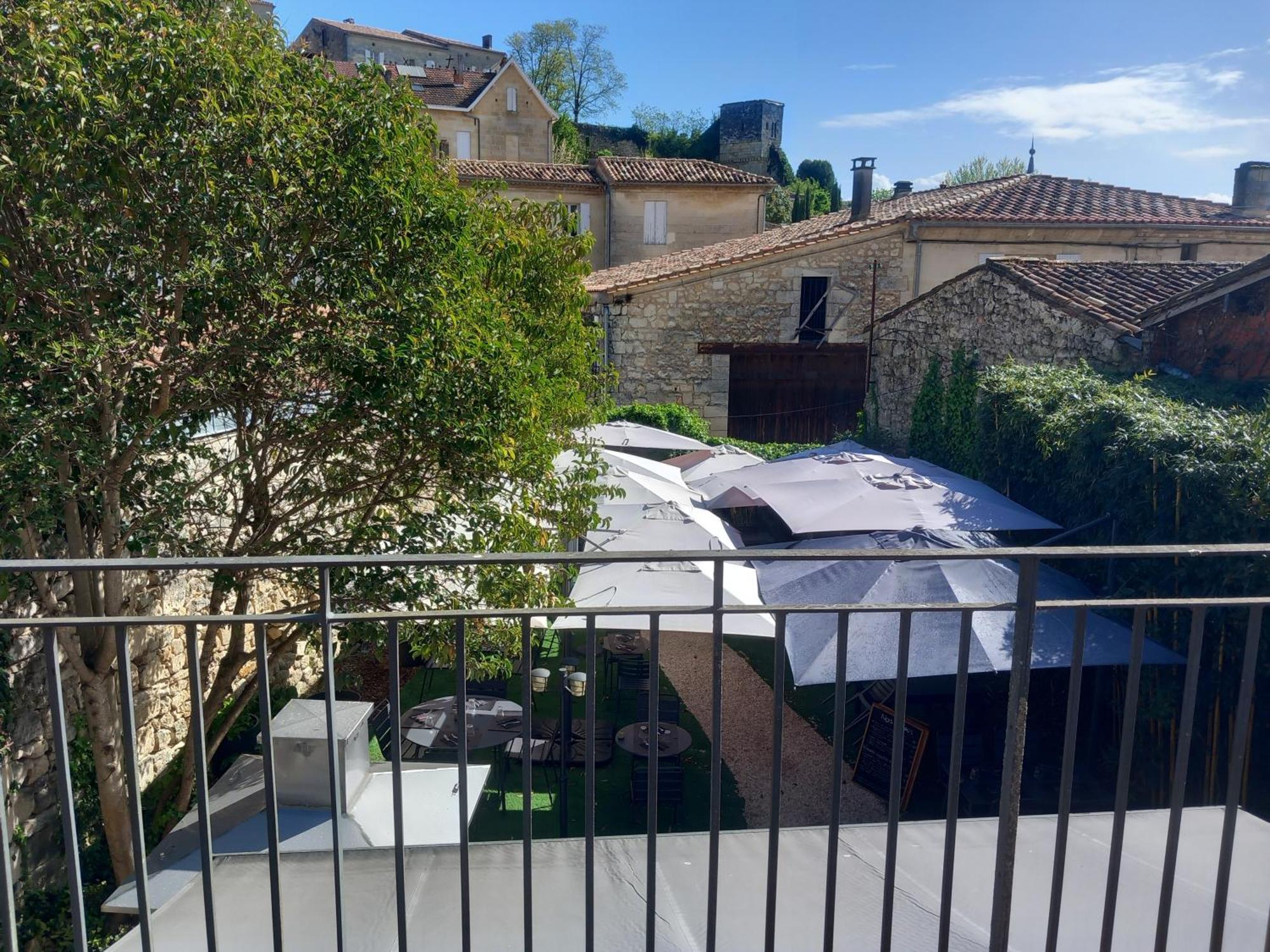 Apartamento Les Logis Des Vignobles Saint Emilion En Duplex N 2 Avec Terrasse Exterior foto